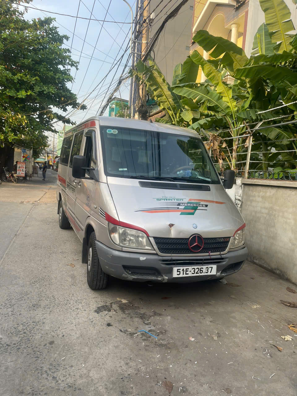 Xe 16 chỗ chở hàng mang đến sự linh hoạt tối ưu cho việc vận chuyển hàng hóa các khung giờ nội thành Sài Gòn