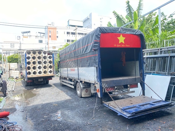 Dịch vụ cho thuê xe tải 2 tấn bàn nâng uy tín