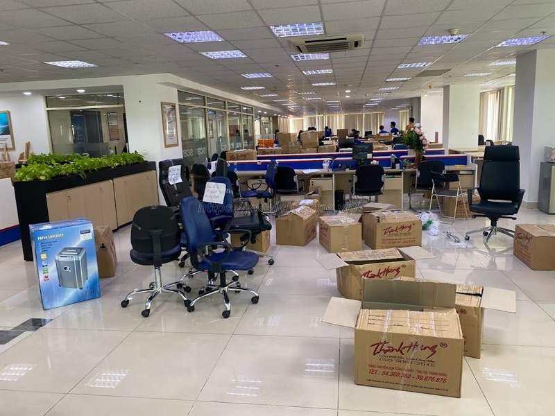 Cho thuê xe tải thùng 6M di dời văn phòng, vị trí công ty