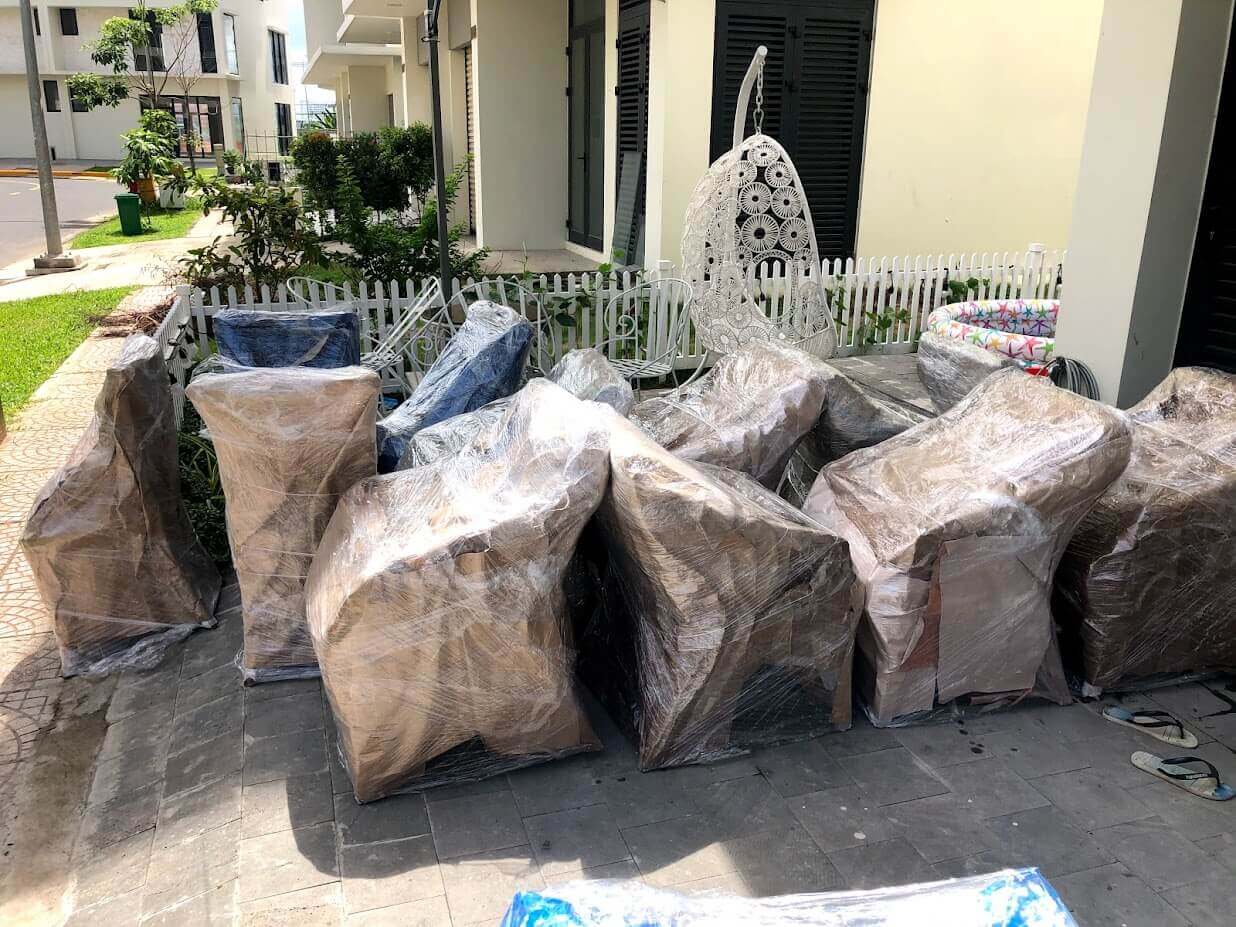 Đóng gói hàng hóa cẩn thận, hỗ trợ bốc lên xe