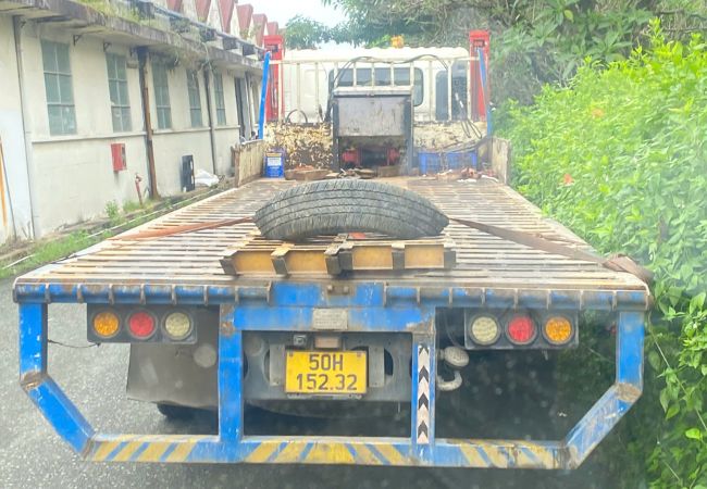 Thuê xe cẩu và xe tải chở hàng chuyên nghiệp