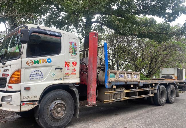 Thuê xe cẩu chở hàng uy tín tại TP.HCM