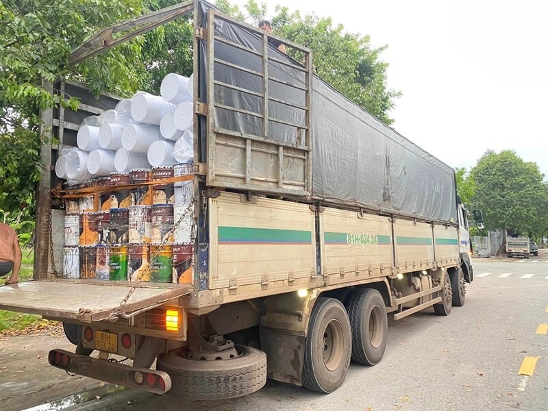 Hình ảnh thực tế xe tải thùng dài 6m7 của Vận Tải An Sương