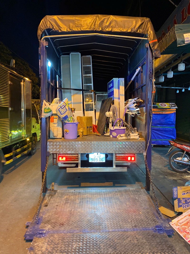 Bạn đang cần một xe tải lớn chở đồ về quê một cách an toàn và giá cả hợp lý