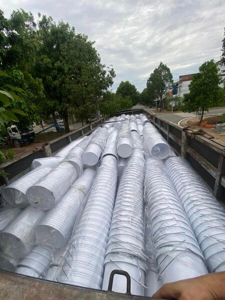 Xe tải thùng 6M chở hàng cồng kềnh
