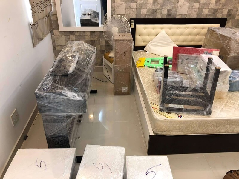 Cho thuê xe tải giá rẻ chở tất cả bộ bàn ghế đến giường sofa