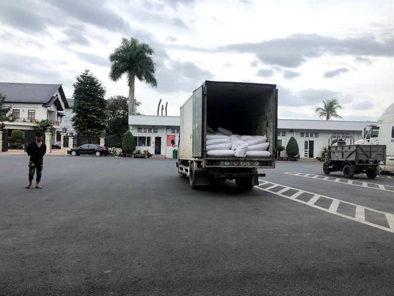 Thuê xe tải lớn giá rẻ chở gạo, nông sản
