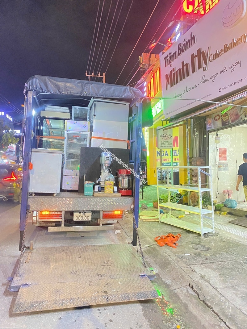 Xe tải bàn nâng An Sương là giải pháp tối ưu khi cần chở tủ kính cồng kềnh và nặng