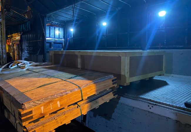 Xe tải chuyển nhà máy và kho xưởng