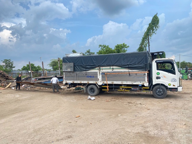 Xe tải chuyển kho xưởng trọn gói