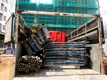 Xe tải chở giàn giáo, xà gồ