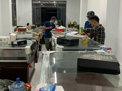 Xe tải dọn văn phòng